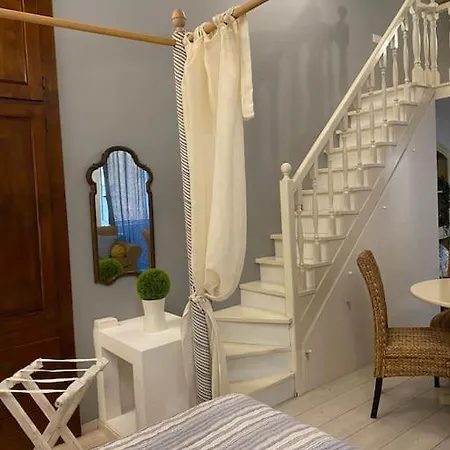 Paola Colosseum Iii * Rom