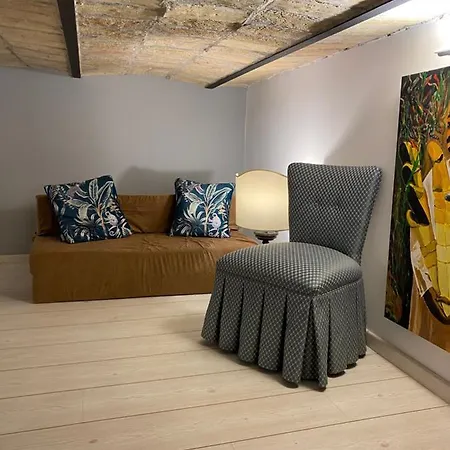 Paola Colosseum Iii * Rom