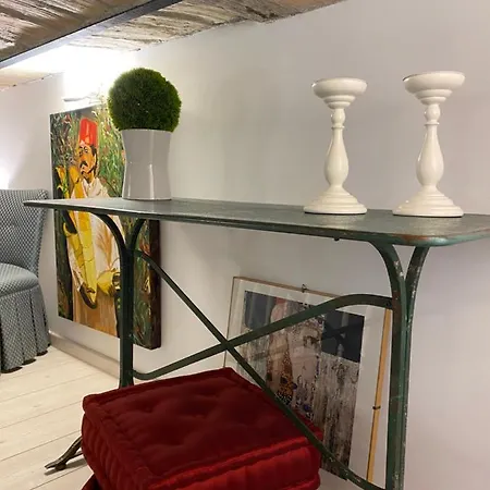 Paola Colosseum Iii * Rom